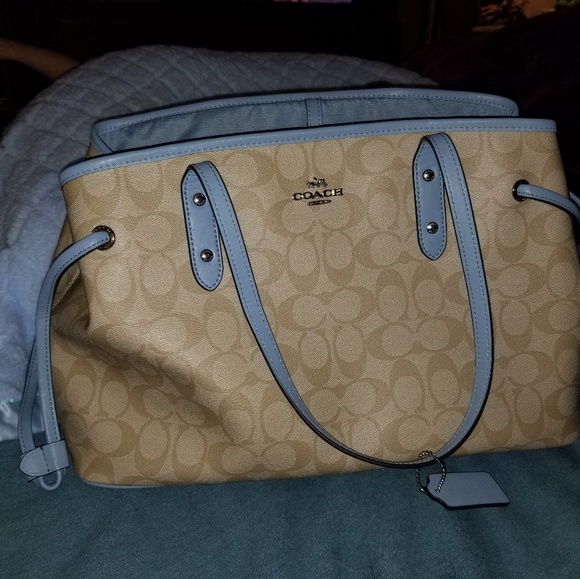 Coach Handbags - Used coach purse